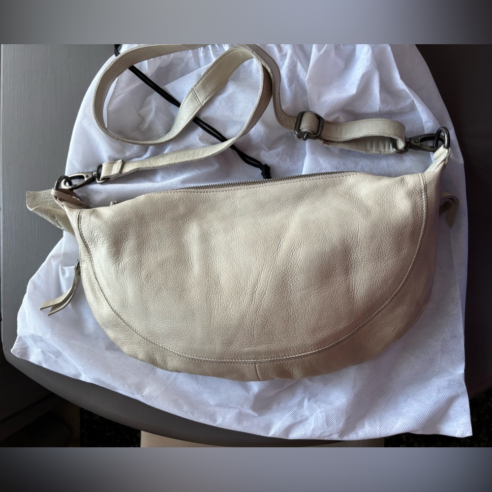 Latico Leathers Callie Crossbody Sling NEW Oat